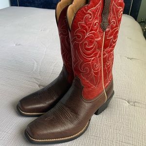 Ariat cowgirl boots